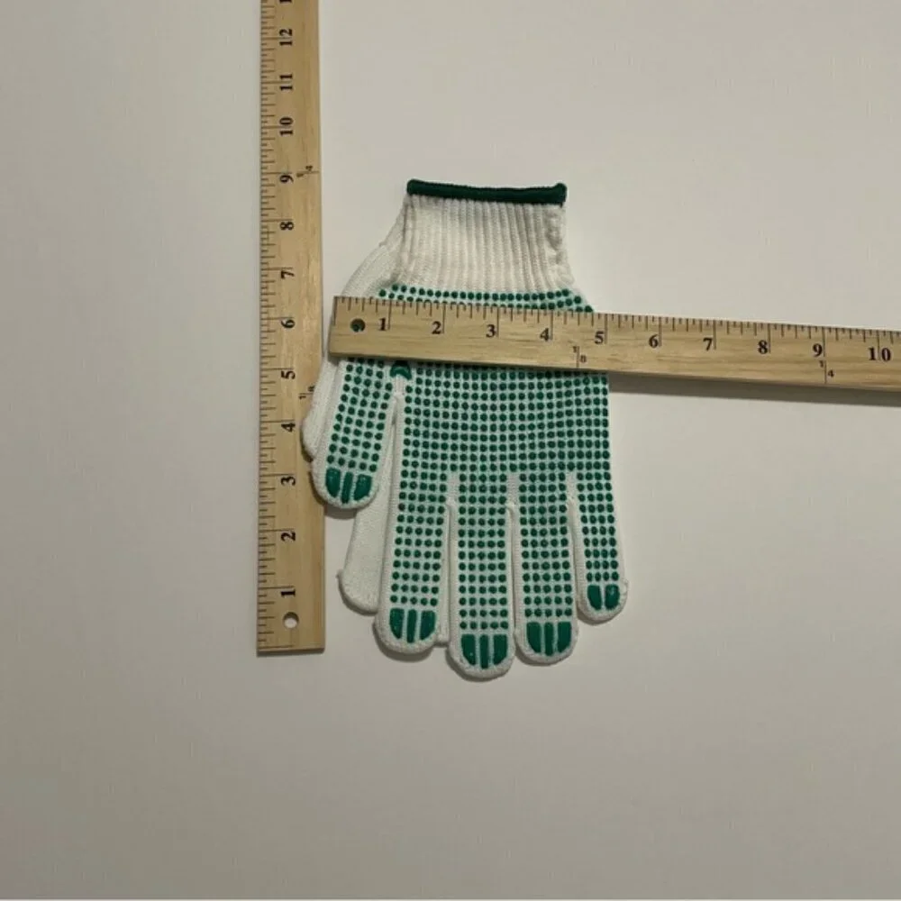 NWOT Green and White Textured Gardening Gloves